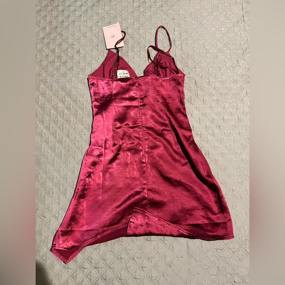 Dress - Picture 1 of 2